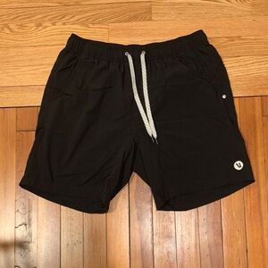 Vuori Black Athletic Drawstring Shorts with Contrast Drawcords